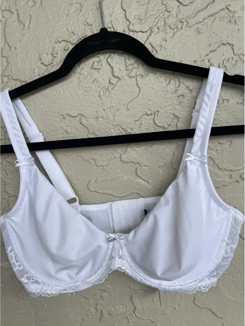 New White Womens ESMARA Bra size US 38D Unpadded Underwire.